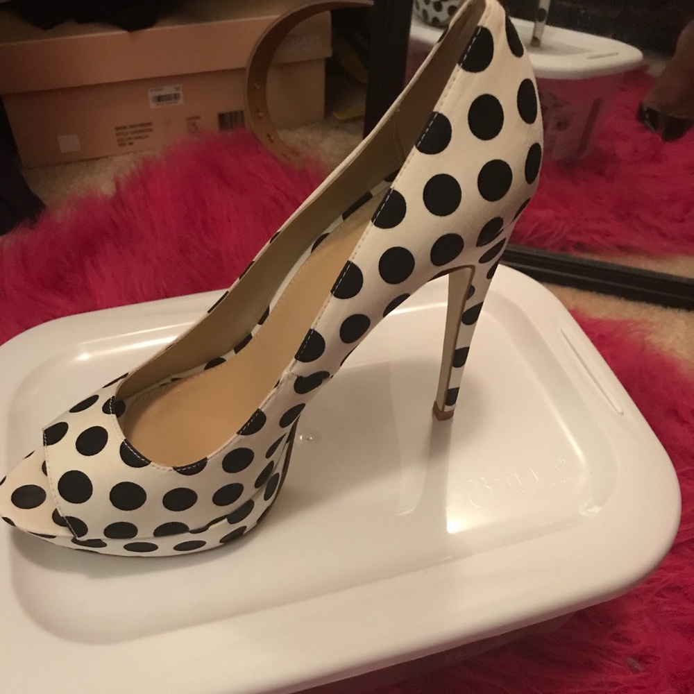 Polka dot peep toes